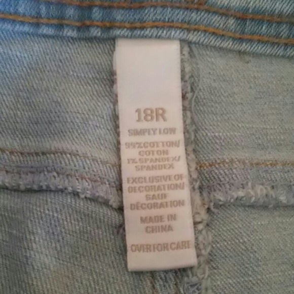 Shorts - Picture 3 of 3